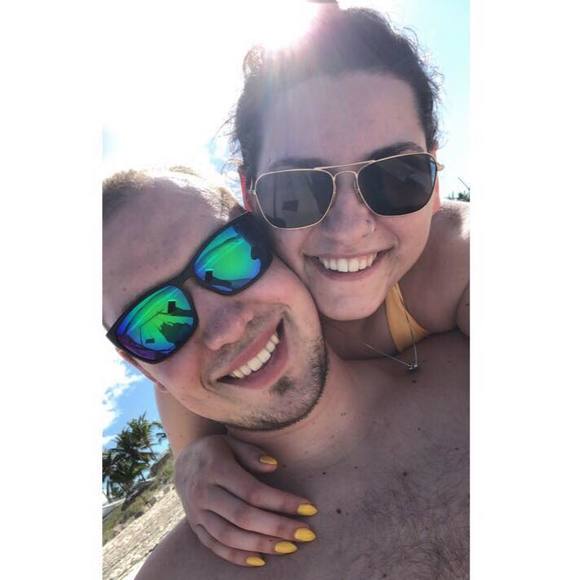 Meet your Posher, Mikayla - Picture 1 of 1